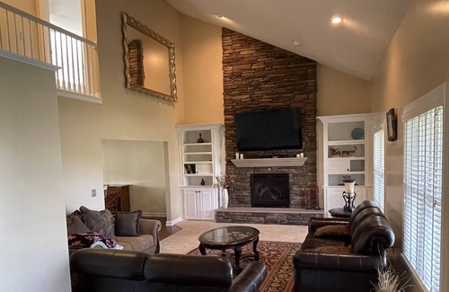 Grand Blanc Villa | Gorgeous 3 bed villa, ideal for family reunions