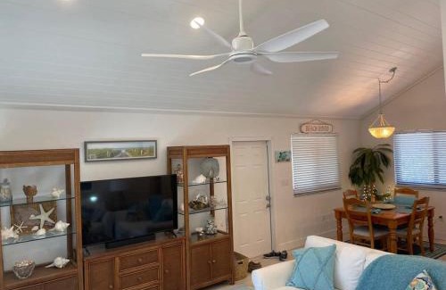 The Dunes House | Gorgeous 3 Bedroom Home in the Dunes Sleeps 8