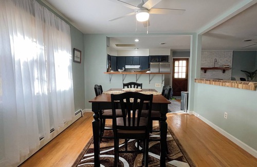 Staunton House | Gorgeous 3-bedroom house with Fenced Yard in charming Staunton