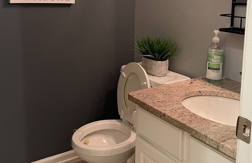 Huntersville House | GORGEOUS 3 Bedroom in Huntersville