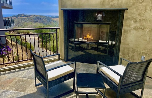 Malibu Villa | Gorgeous 3 br/5 ba plus bonus room Malibu ocean view villa with hot tub