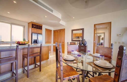 Downtown San Jose del Cabo Condo | Gorgeous 3BD/3BTH Master Suite w/Incredible Views of San Jose del Cabo Bay