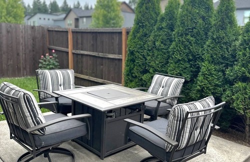 Hockinson House | Gorgeous 3Br/2.5ba home in a quiet neighborhood with walking path & park.