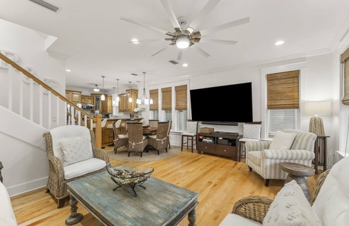 Treetop House | GORGEOUS 4/4 SLEEPS 10! GULF VIEW FROM 3rd FLOOR! WELL APPOINTED! ONE BLOCK FROM BEACH ACCESS!