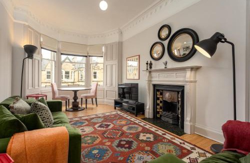 Marchmont House | Gorgeous 4 bed Apartment right beside the Meadows