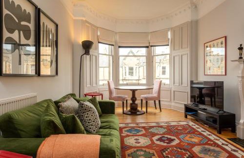 Marchmont House | Gorgeous 4 bed Apartment right beside the Meadows
