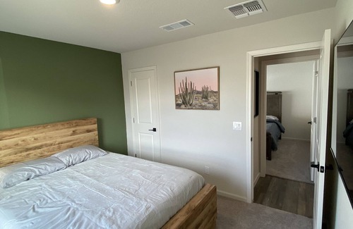 Fort Mohave House | Gorgeous 4 bedroom house with incredible backyard