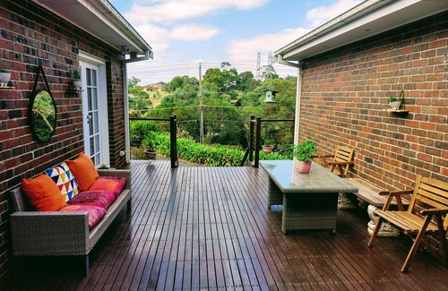 Eltham House | Gorgeous 4-Bedroom Home & Venue on a Mansion - an acre land with Pool & Garden n