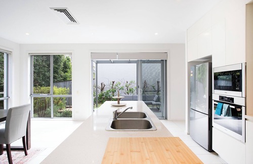 South Coogee House | Gorgeous 4-bedroom Modern house 5mins Drive to Coogee Beach