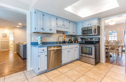 Clearwater House | Gorgeous 4-bedroom home ~ Pool, hot tub, fire pit & 2 King beds!