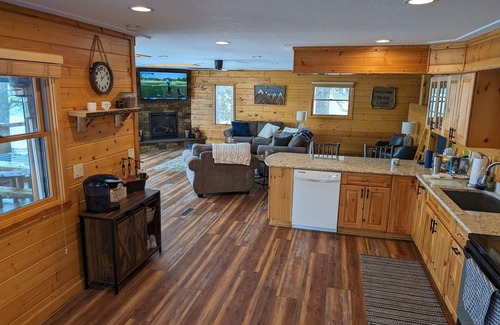 Balsam Lake House | Gorgeous 4 Bedroom, 2 Bathroom Property