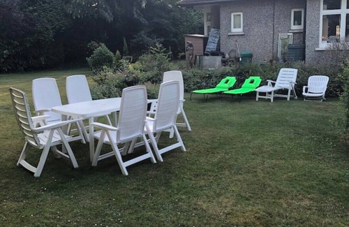 Bournemouth Apartment | Gorgeous 4 BR 3bath lux apt & amazing SPA hot tub sleeps up to 12