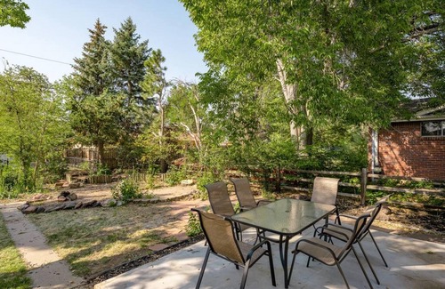 Scenic Heights House | Gorgeous- 4 King Beds Near Den w Large Game Room