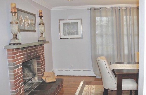 Marlborough House | GORGEOUS 5 Bedroom Home Close to BOSTON w/ WasherDryer + Free Parking