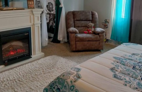 Northeast Colorado Springs House | Gorgeous 5Bed 3.5 bath near great biking and walking trails.