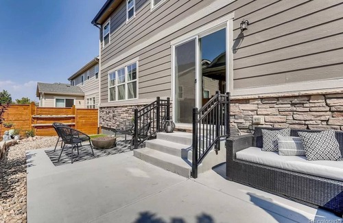 Littleton House | Gorgeous 6 bedroom, clean and bright home just outside Denver, CO