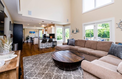 Baroda House | Gorgeous 6BR/4BA private home in Wine Country