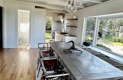 East Chop House | Gorgeous A-Frame Cabin On the Chop with Amazing Views/Walk to Town and Ferry