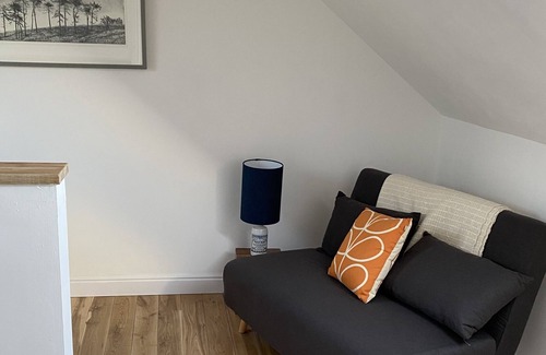 Cupar Cottage | Gorgeous adjoined annexe of country house , 20 mins to beach.