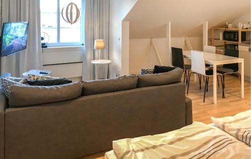 Hammaro Apartment | Gorgeous Apartment In Hammar With Kitchen
