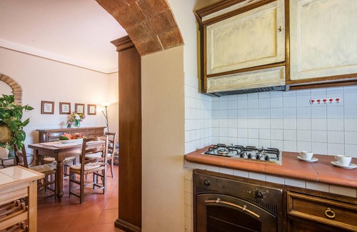 San Vivaldo Apartment | Gorgeous apartment in Montaione