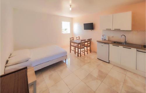Loupian Apartment | Gorgeous Apartment In Loupian