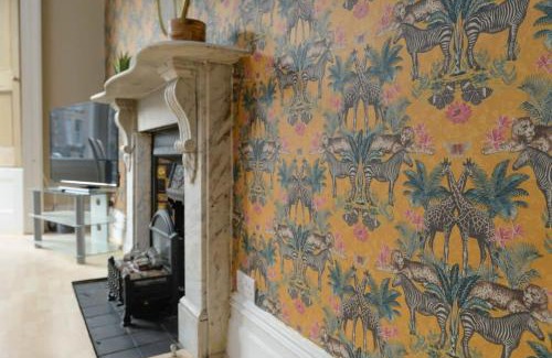 Clevedon Apartment | Gorgeous Apartment Seconds from Seafront Clevedon