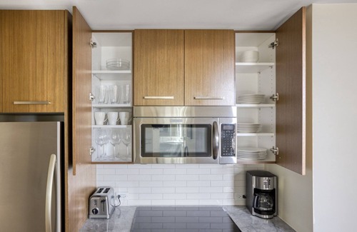 Bay Village Apartment | Gorgeous Back Bay 1BR w/W/D & Gym, by Blueground