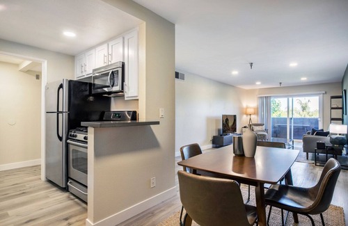 Beverly Grove Apartment | Gorgeous Beverly Grove 1BR w/Gym, near Melrose by Blueground