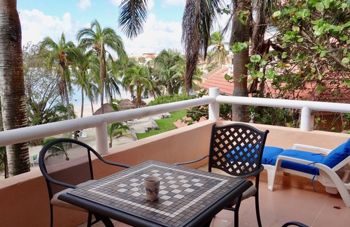 Puerto Aventuras Condo | Gorgeous Bi-Level Beachfront Penthouse, Spectacular Ocean View, Great Location
