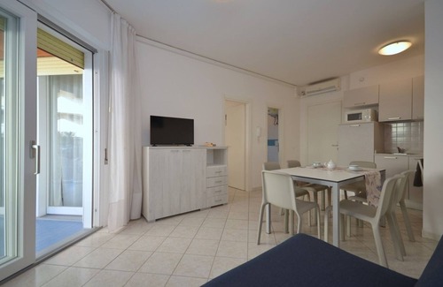 Lignano Sabbiadoro Apartment | Gorgeous Bright Apartment in a Poolside Residence