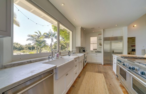 Carpinteria House | Gorgeous Carpinteria Home: Pool, Spa, Fireplaces!