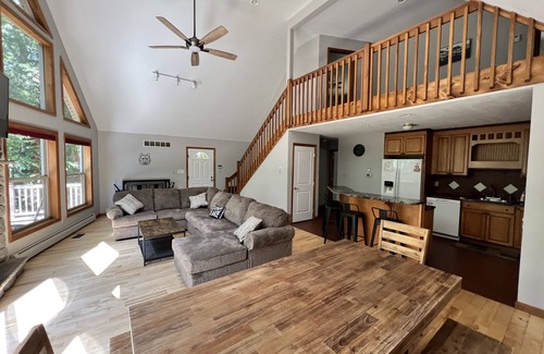 Lake Harmony Estates Ski Chalet | Gorgeous Chalet in the Perfect Setting, Truly One of the Poconos Best