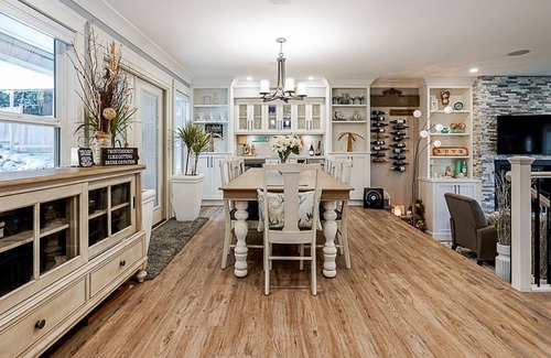 Abbotsford House | Gorgeous Coastal Inspired Retreat in Fairfield!