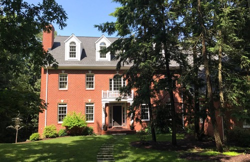 Williamsport House | Gorgeous Colonial Home! Great for large family gatherings!