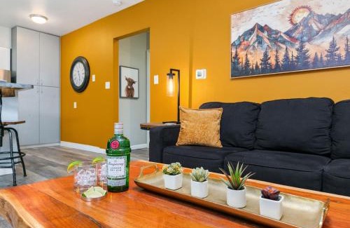 Old Town Apartment | Gorgeous Condo in the Heart of Old Town