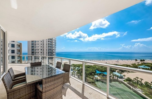 Singer Island Apartment | Gorgeous condo with breathtaking ocean view