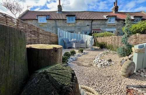 Aislaby Cottage | Gorgeous Cottage which has featured in Country Homes and Interiors magazine.