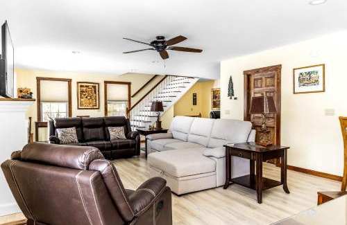 Beaver Cove House | Gorgeous Cottage with Hot-tub and Games in Beaver Cove, Maine