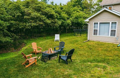Albrightsville House | Gorgeous Cozy 5 Bedroom House with Hottub,Lake,Pool