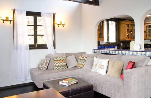 Hollywood Hills West Cottage | Gorgeous Deck Views in Legendary Laurel Canyon for 1-3 months