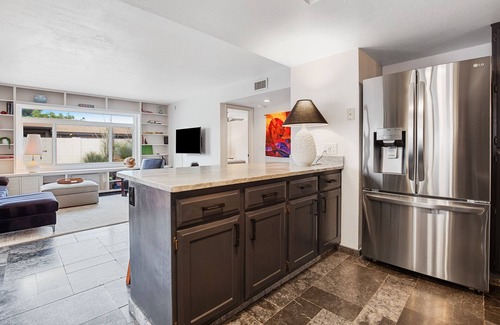 Litchfield Park House | Gorgeous desert home with pool, enclosed yard, full kitchen, on-site golf, & AC