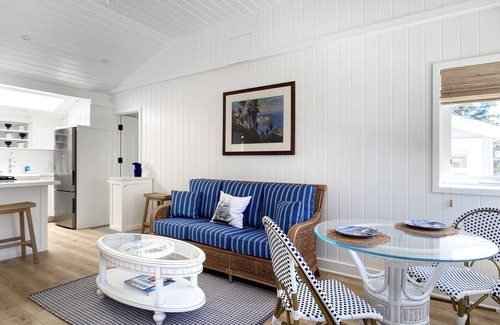 Laguna Beach House | GORGEOUS DESIGNER COTTAGE 3 Min. Walk to Beautiful Beaches!