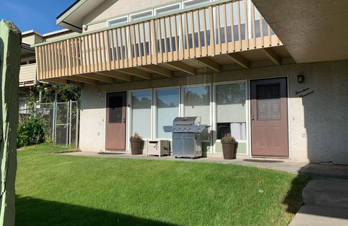 South Addition House | Gorgeous Downtown 3 Bed 2 bath Home & Sauna Walking distance downtown Anchorage
