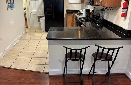Mount Vernon Square House | Gorgeous Downtown TH Apt near all the Tourist Sites