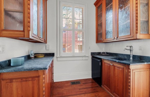 East Carrollton House | Gorgeous & Elegant Home In Uptown New Orleans!