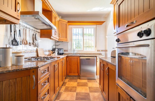 Chiclana de la Frontera House | Gorgeous home in Chiclana de la Fronter