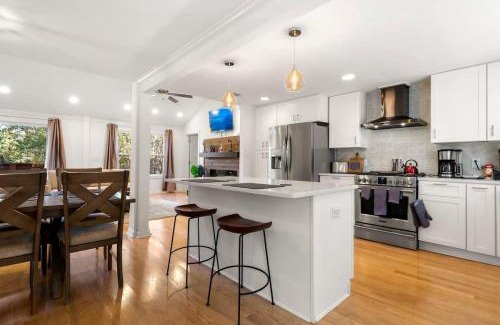 Atlanta House | Gorgeous EST Mercedes Stdm 10-min Patio Slps 10