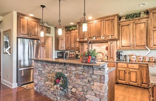 Franklin House | Gorgeous Franklin Holiday Home with Long Term Mountains Views/Special discounts