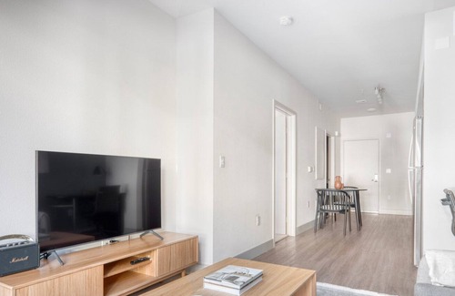 Fremont Apartment | Gorgeous Fremont 1BR w/ Gym, Pool & W/D, nr BART, by Blueground